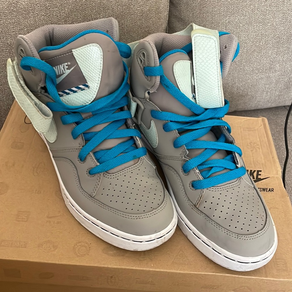 Nike court tranxition